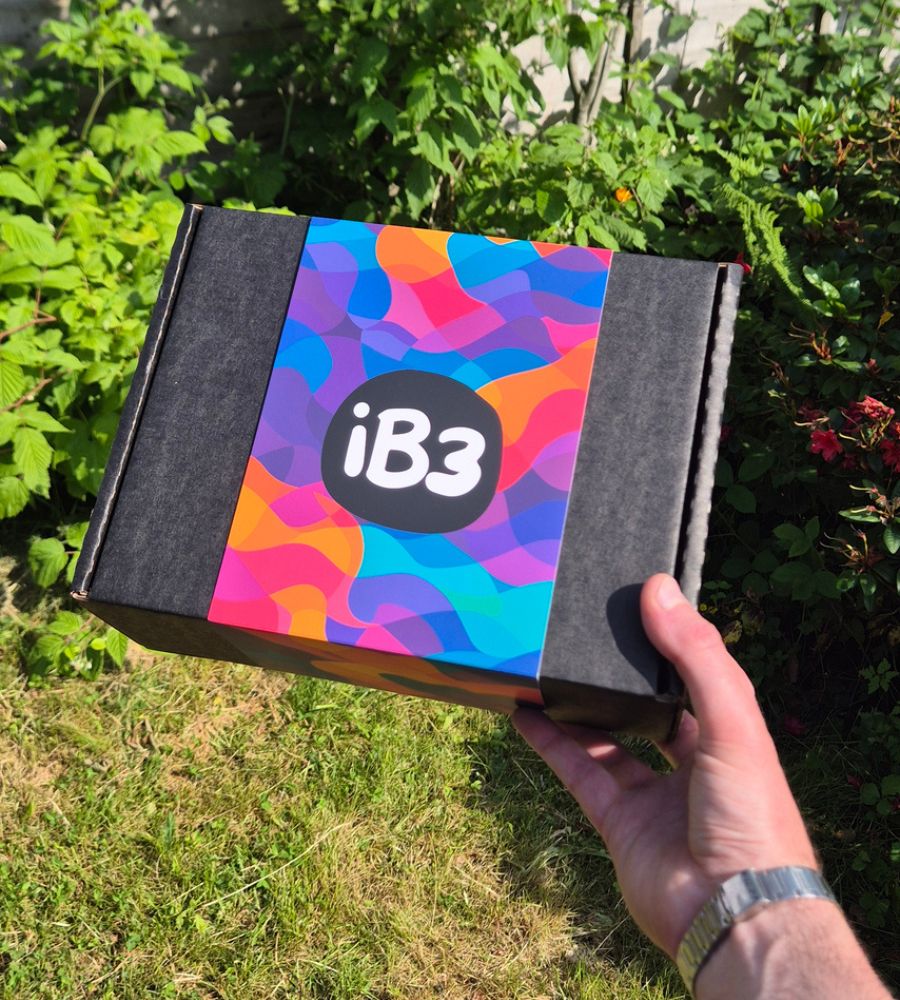 Bowel leakage IB3 pads held in garden for faecal urgency